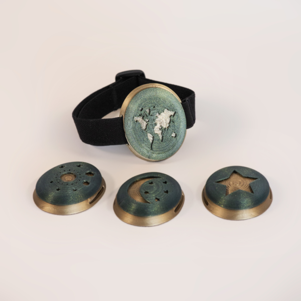 Brazalete Escudo Dorado - Fornitura Verde Espacial